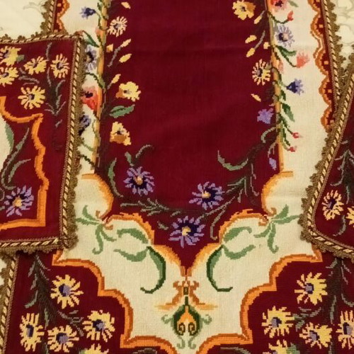 Handmade embroidered table linen set like new