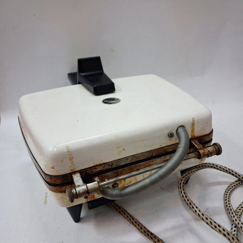 Vintage waffle maker Desal Italy 1960s used, cast iron plates