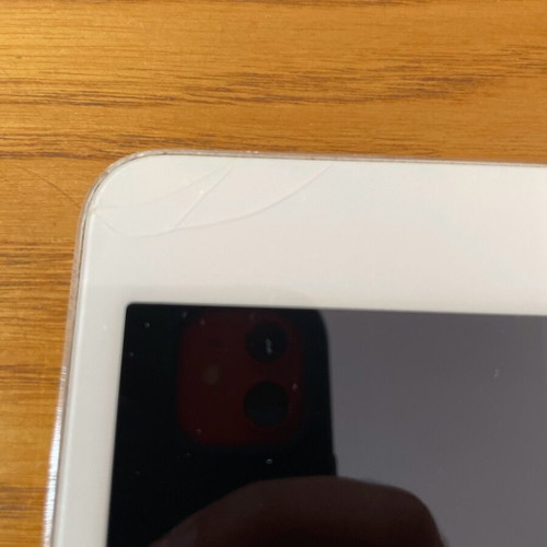 iPad mini 2 used with box and small crack