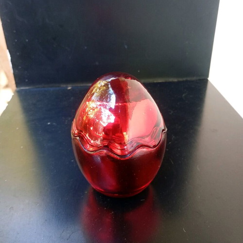 Glass egg egg holder used, Easter table decoration