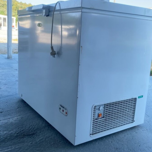 Freezer used in excellent condition, works properly