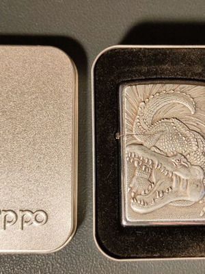 Zippo lighter collectible from 1998 like new
