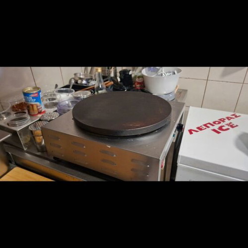 Crepe Maker 35cm like new, heats quickly