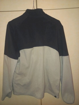 Fleece like new, size M, white and gray