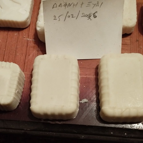 Handmade soaps with laurel and vinegar, new