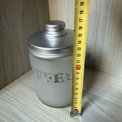 Glass storage jar with lid