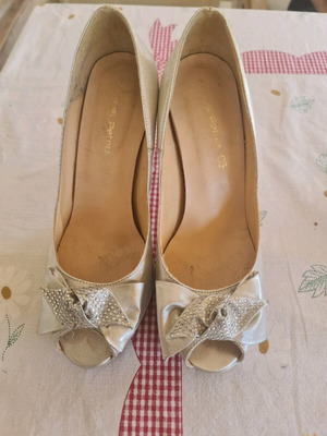 Ellen collection silver 10cm heels used, size 37