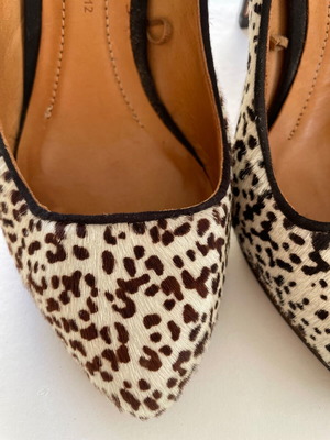Zara leather pumps size 37, black and white