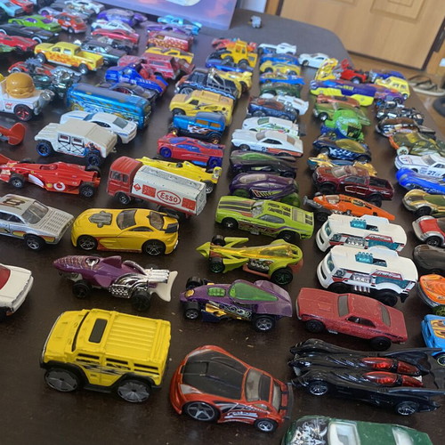 Hot Wheels toy cars used, pack of 120 pieces