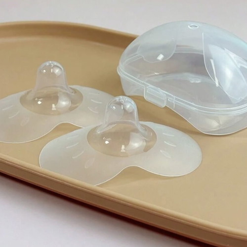 Nursing accessories set with new nipple shields
