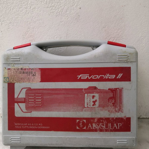 Favorite II hair clipper used, with 3 blades