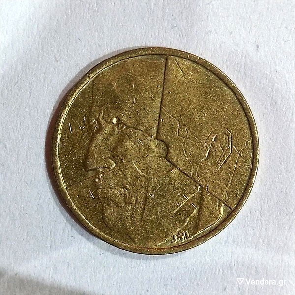 5 francs, legend in French 1986 velgiou, 2x1 Krone danias 1992, 8 diafora Forint oungarias