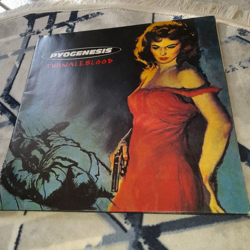 Pyogenesis Twinaleblood 2LP vinyl like new, metal