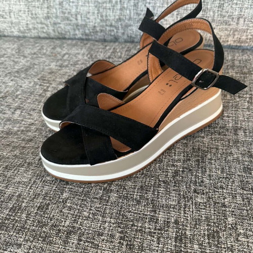 Obsel leather women's sandals size 38, black platform