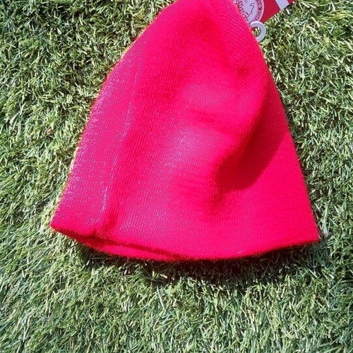 Authentic Olympiakos beanie new with tag