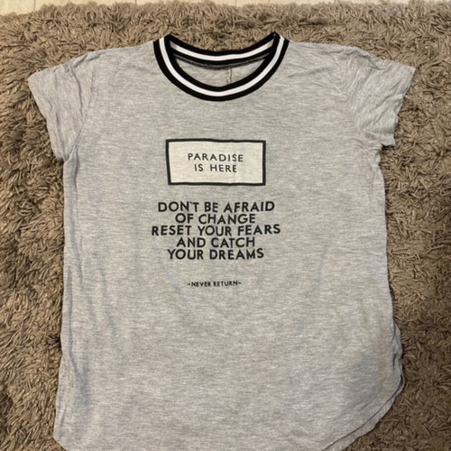 Bershka Grey T-shirt with Minimal Print like new, size S