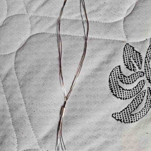 Discreet Necklace with Metallic Threads new, fashion jewelry