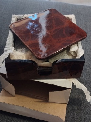 Vintage coaster set with tortoiseshell effect and case