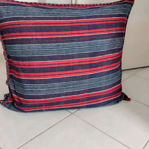 Cotton woven pillow like new, 62x57 cm