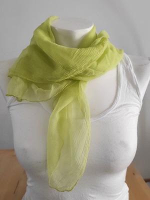 Scarf light green like new, ideal for summer