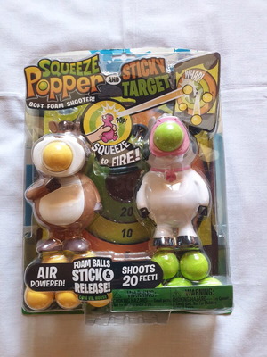 Squeeze игра нова в кутия с фигурки и мишена