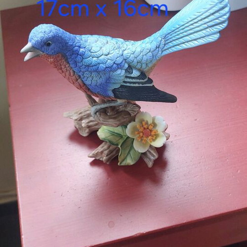 Lefton decorative bird blue bluebird new with wooden base