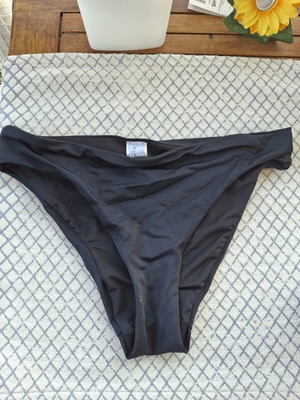 Bluepoint women's bikini bottom black size M like new