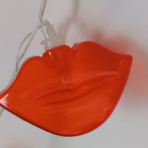Lip-shaped string lights like new, set of 10 pieces
