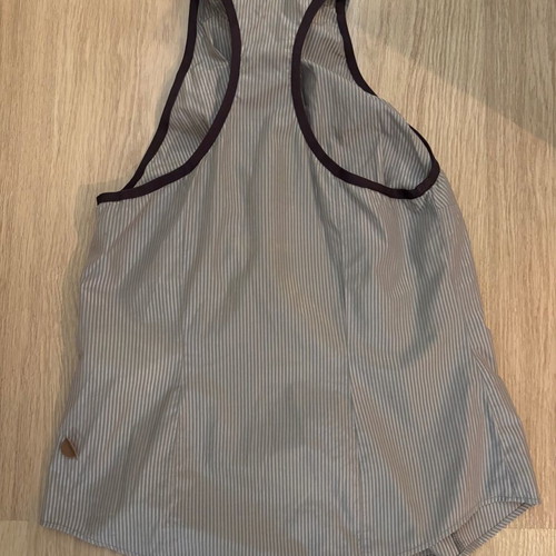 Boss authentic sleeveless shirt new, size M