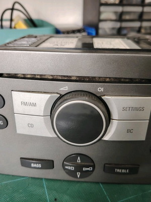 CD player CD30 Blaupunkt used with base for Opel Vectra