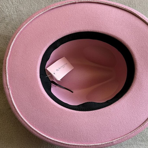 Women's hat new, pink, size 58, autumn style