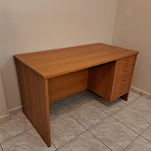 Akritas Melamine Desk 25mm like new