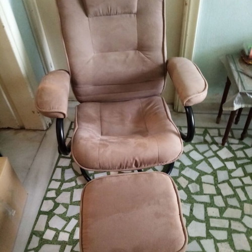 Sato armchair with footstool like new, velour apple green