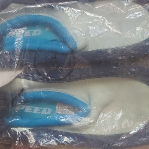 Beach shoes new, sizes 32-35