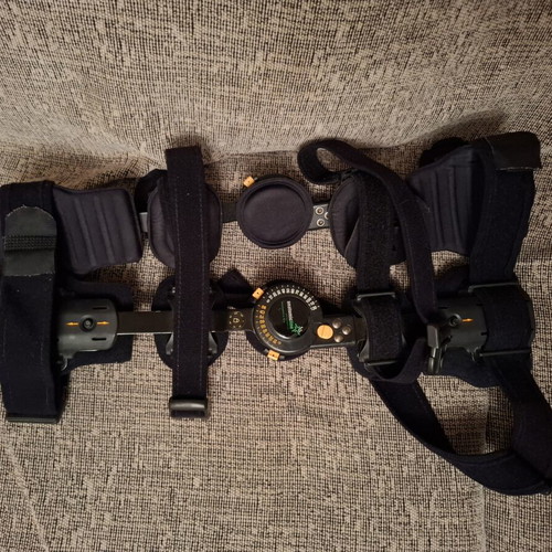 Functional Range of Motion Knee Brace Anatomic Line like new