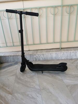 Electric Kids Scooter like new, max weight 50 kg, foldable