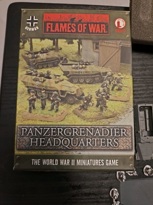 Flames of War Panzergrenadier Headquarters set unused