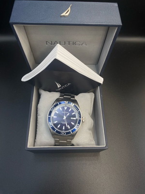 Ανδρικό ρολόι Nautica Eco Blue με μπλε καντράν και ασημί μπρασελέ από ατσάλι