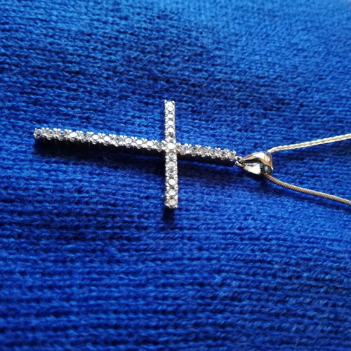 Silver cross 925 with white zircons like new