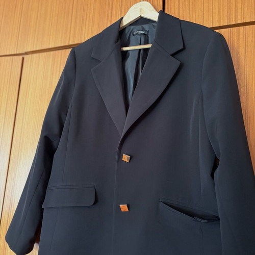 Women's black suit jacket size M like new