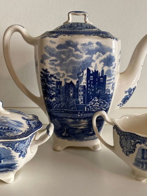 Johnson Bros Old Britain Castles vintage coffee set, like new, 3 pieces