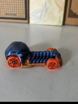 Hot Wheels color shifter car