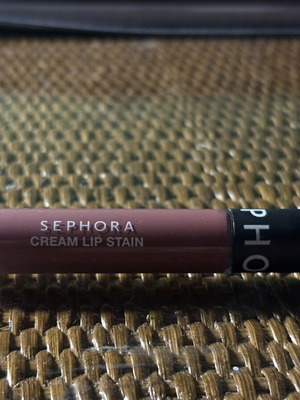 Sephora Collection Lip Stain 23 and Nyx Lip Liner Mauve used