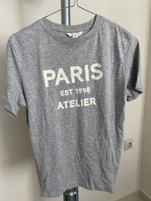 Grey graphic t-shirt H&M size S used