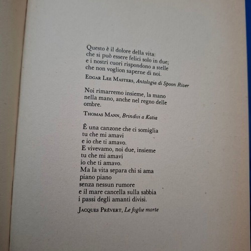 Amori by Enzo Biagi hardcover book like new, Italian