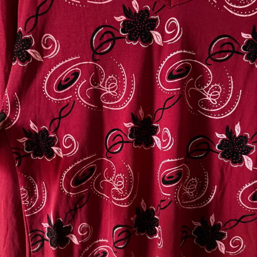 Red blouse with designs new, sizes XL and XXL