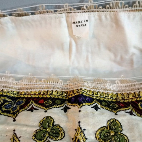 Embroidered Syrian pillow used with golden threads