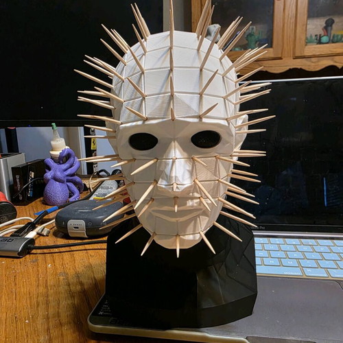 Hellraiser toothpick holder like new, approx. 23 cm tall