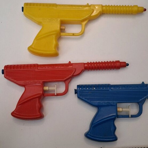 Plastic water pistols used, pack of 4, 70s
