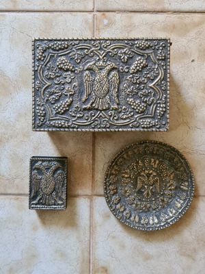 Bronze set in like new condition